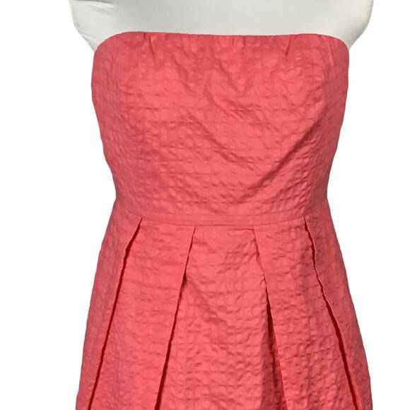 J. Crew Lorelei Coral Pink Deco Dot Matelasse Strapless Fit and Flare Dress sz 8 - Picture 3 of 10
